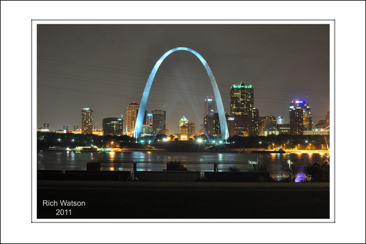 Rich's St. Louis Arch at night